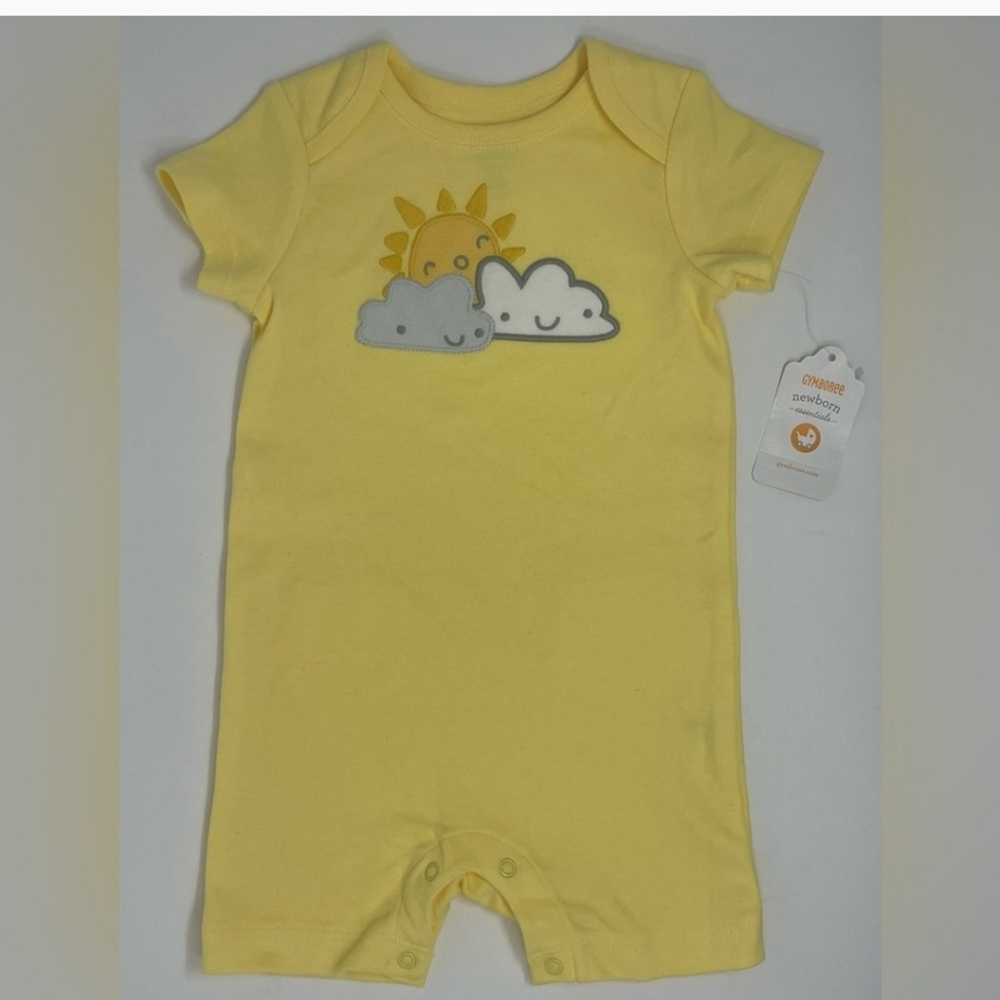 GYMBOREE: Yellow Onesie, Sun/Clouds, Size TBD Months (Newborn Essentials)